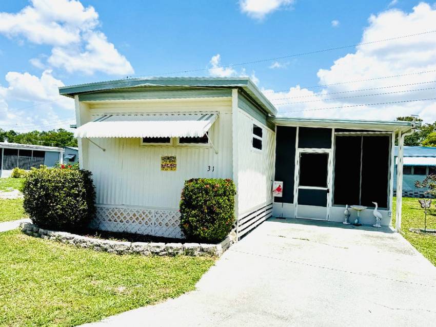 Lakeland, FL Mobile Home for Sale located at 31 Cc Street Georgetowne Manor